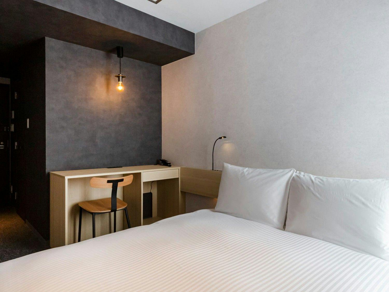 ดับเบิล (ปลอดบุหรี่) 14.30 ตร.ม.~