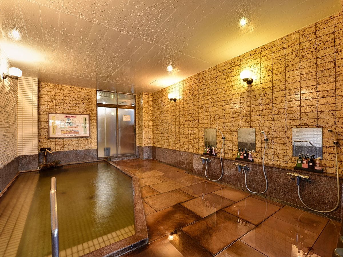 *［ห้องอาบน้ำรวม (หญิง)］