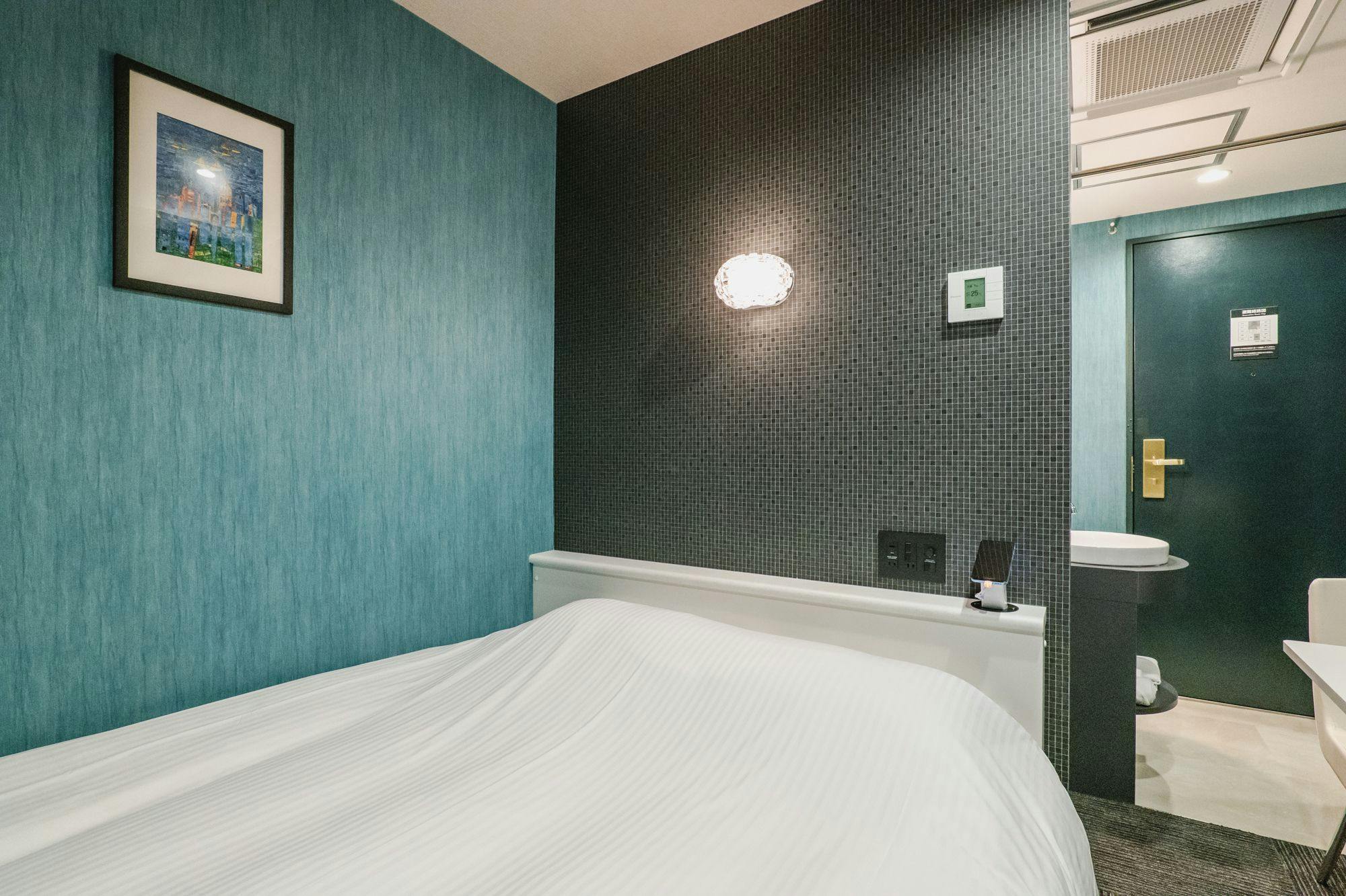 【淋浴間】標準雙人房禁菸