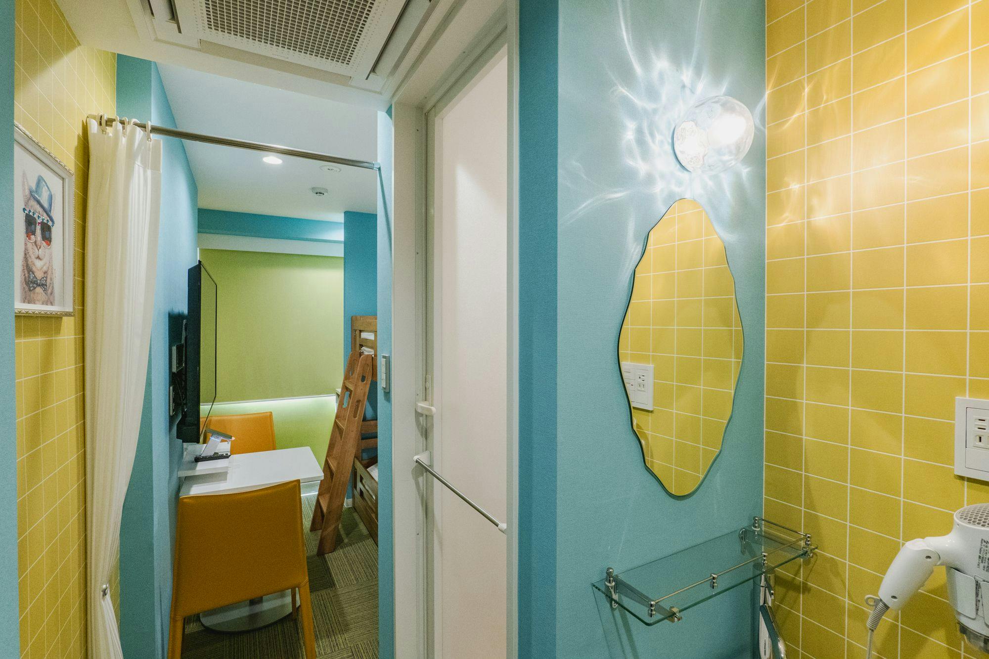 【淋浴間】雙層床禁菸