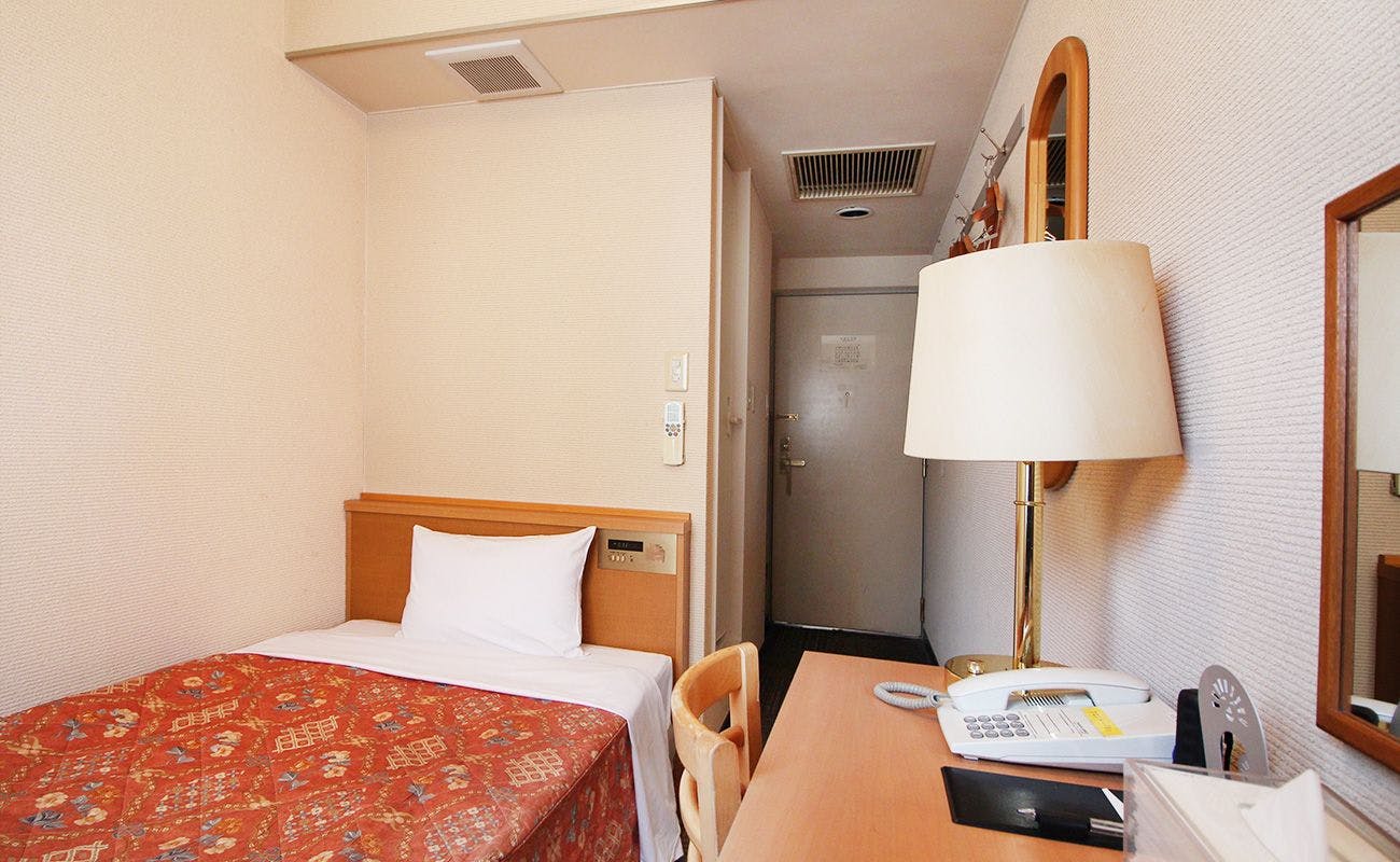 ห้องพักเดี่ยว【เตียงกว้าง 110 ซม. 1 เตียง】