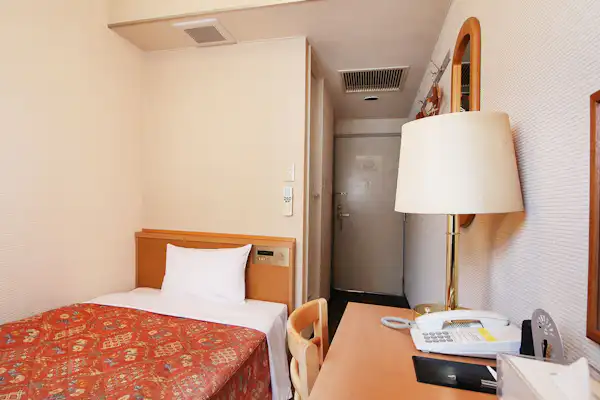 ห้องพักเดี่ยว【เตียงกว้าง 110 ซม. 1 เตียง】