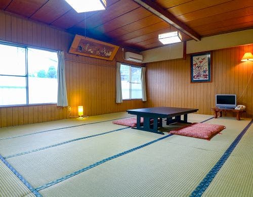 #グループ客室_17.5畳の広々和室です。