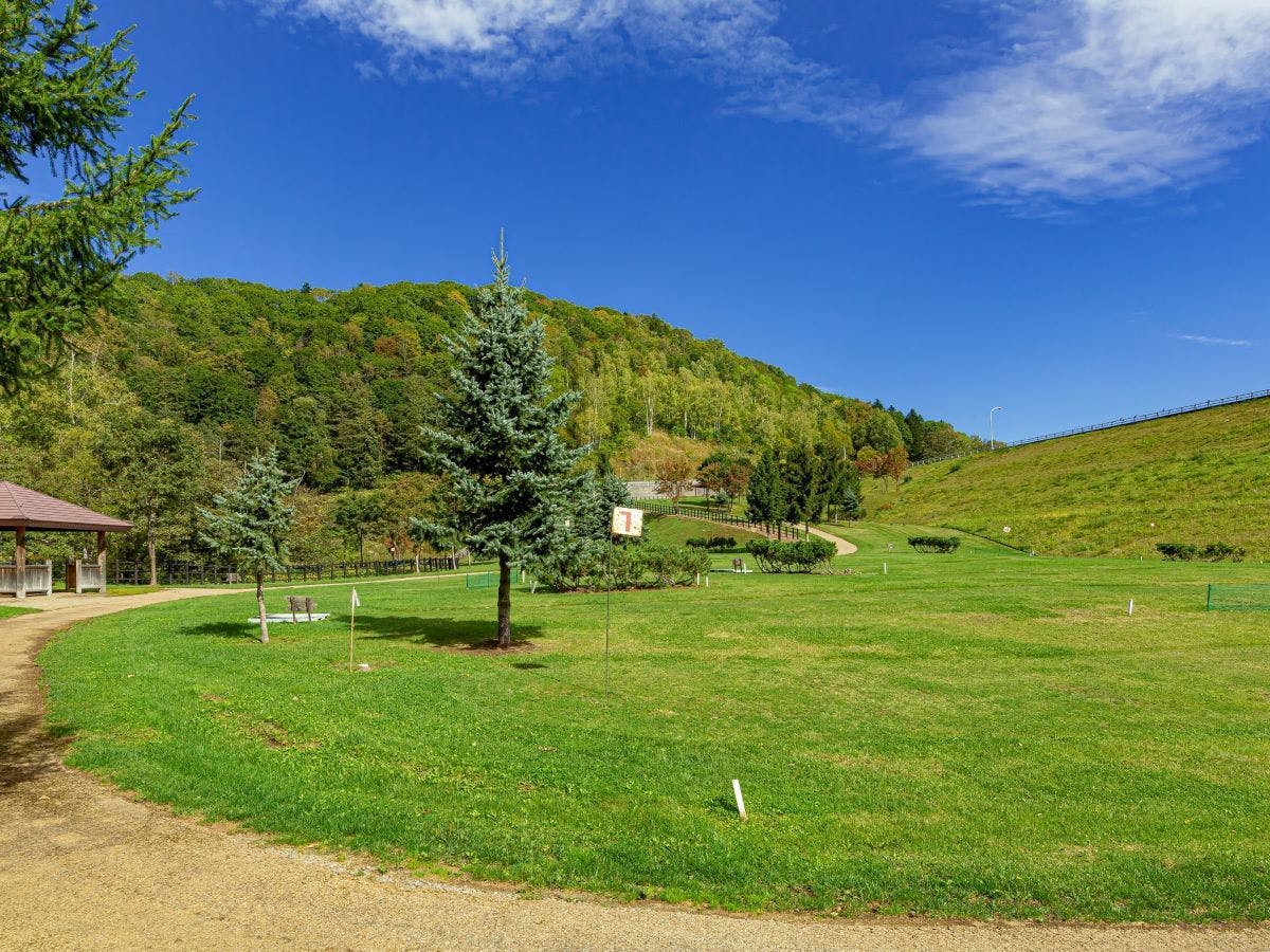 【สนามพาร์คกอล์ฟโฮโรชิน อิโคอิโนะโมริ／มีค่าบริการ】