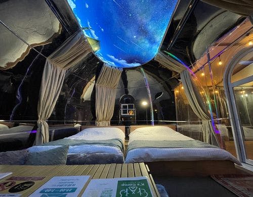 クリアドーム夜室内