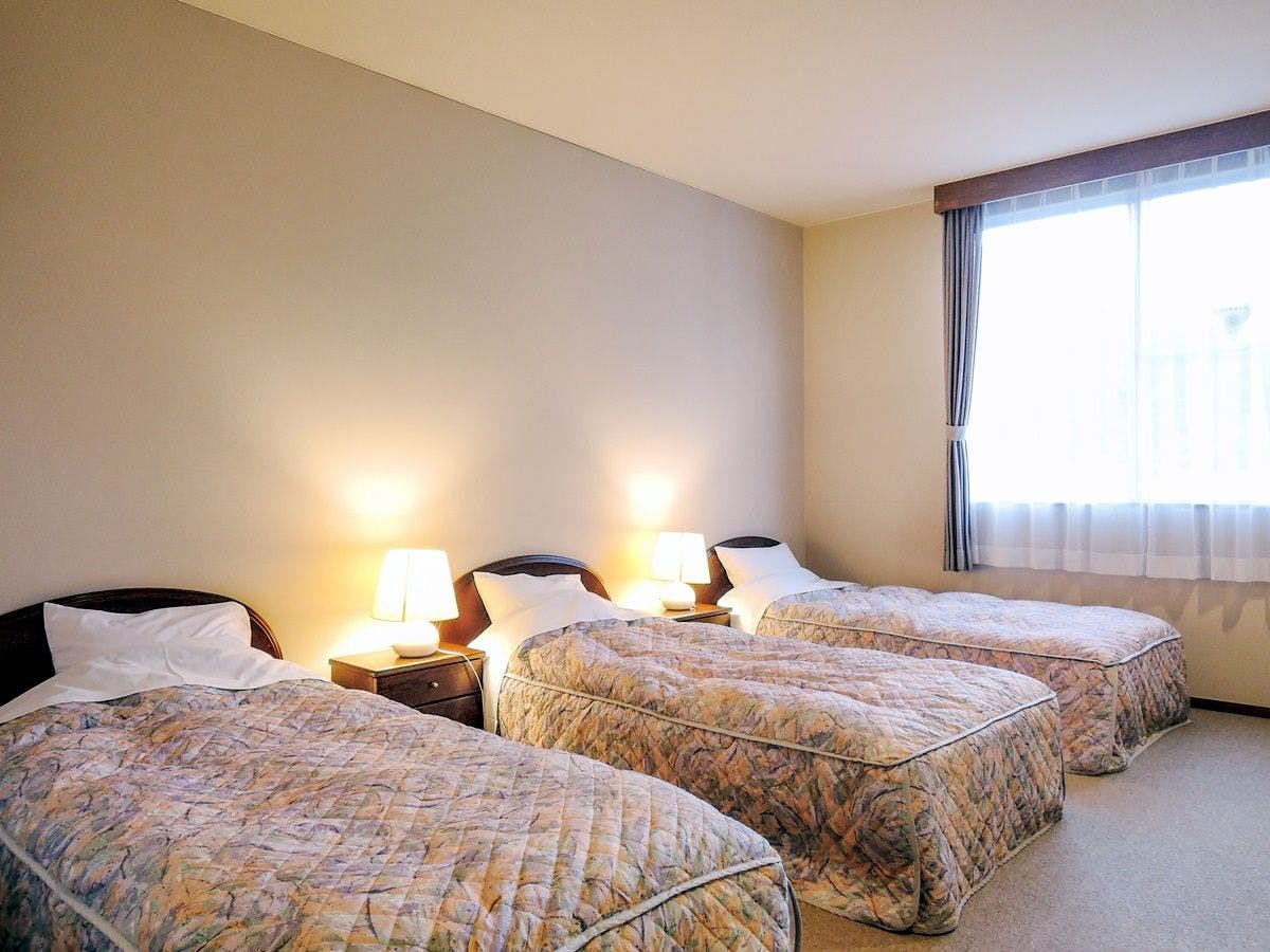 *【ห้องพัก】ตัวอย่างสามคน