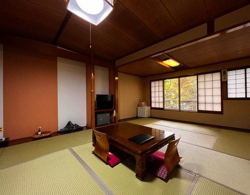 【客室】くぬぎ　和室10畳　トイレ付き
