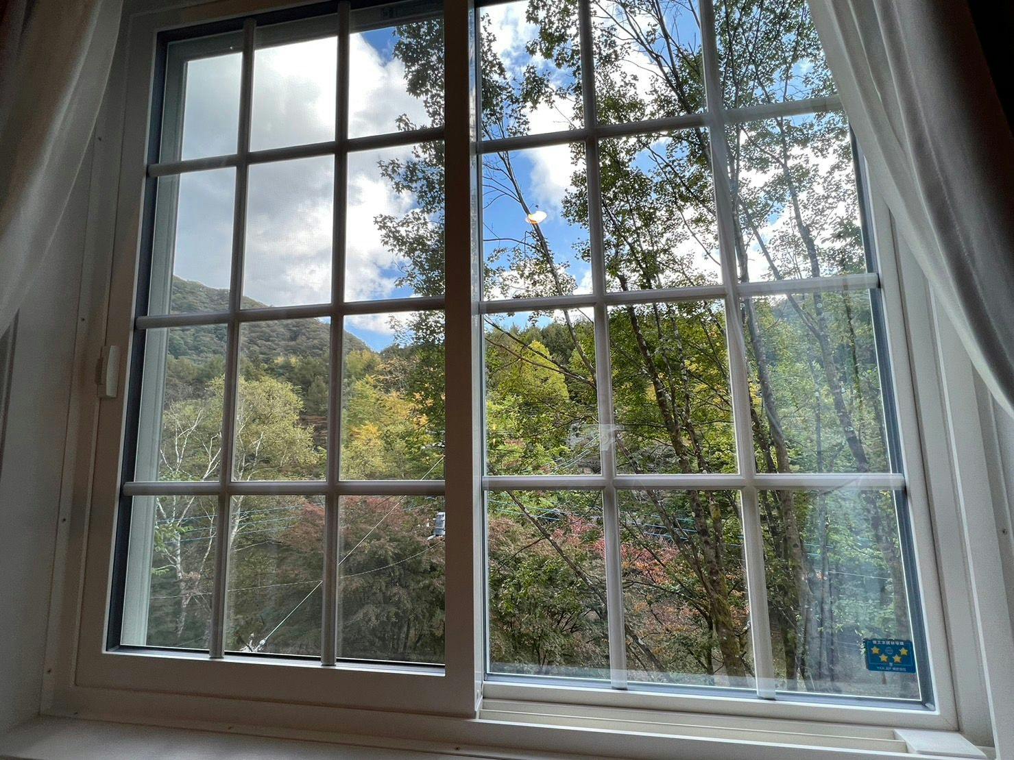 Pemandangan dari ruang tamu lantai dua