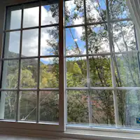 Pemandangan dari ruang tamu lantai dua