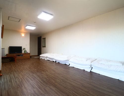 【客室】洋室布団６名まで★*