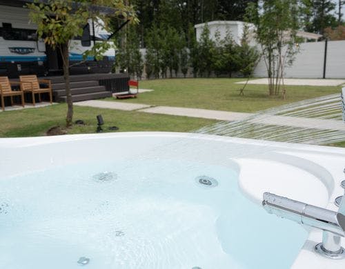 お風呂一例（セーラムトレーラーハウス）