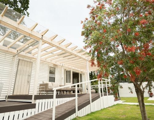 外観一例（トレーラーハウス）