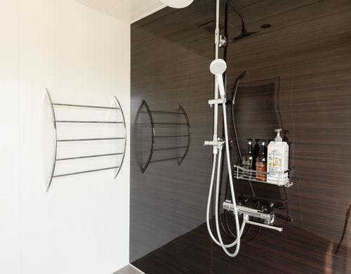 シャワールーム（エアストリーム）