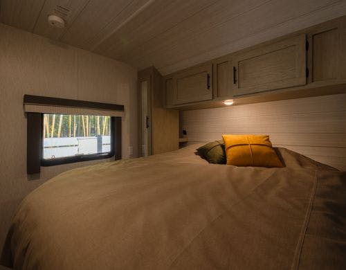 寝室一例（セーラムトレーラーハウス）