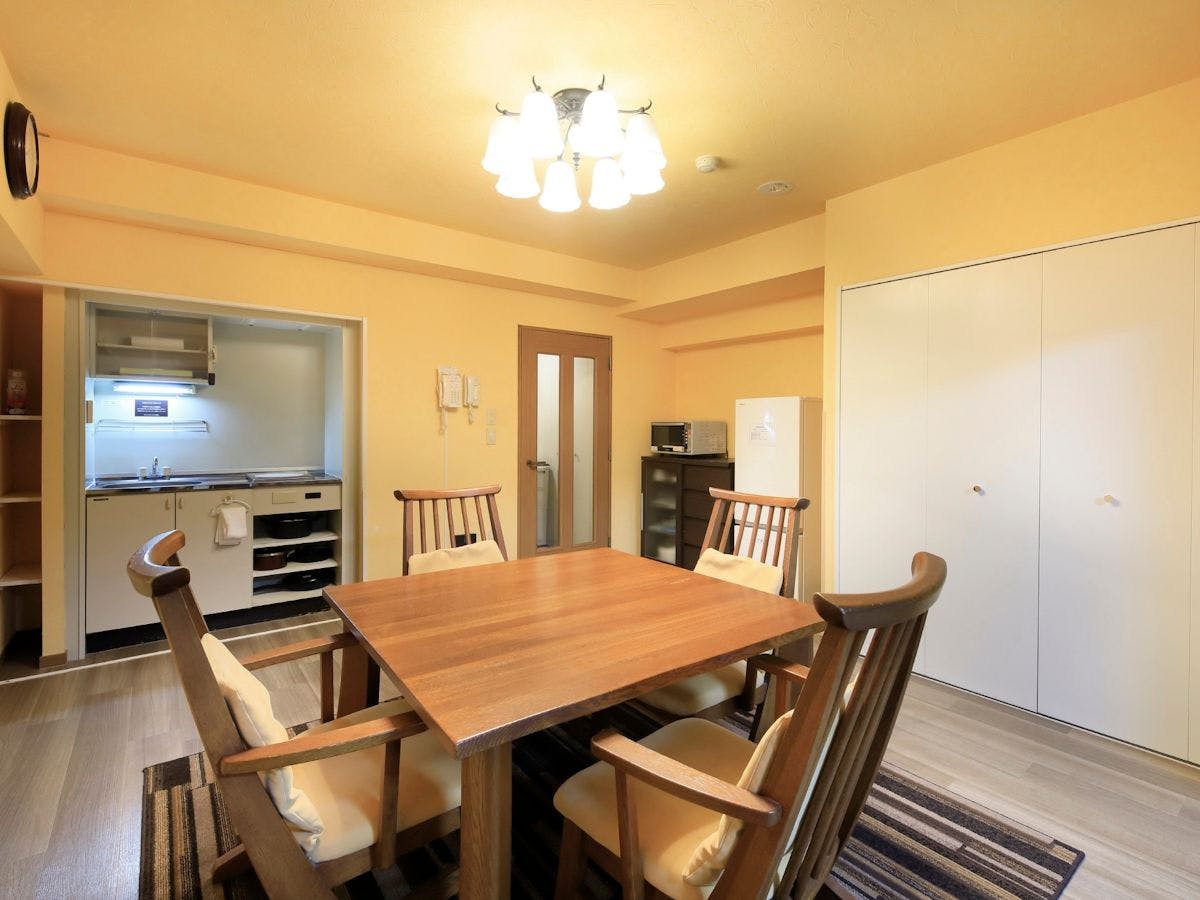 【Contoh Kamar Standar】