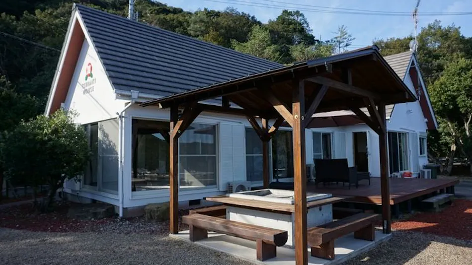 Tsubaki House