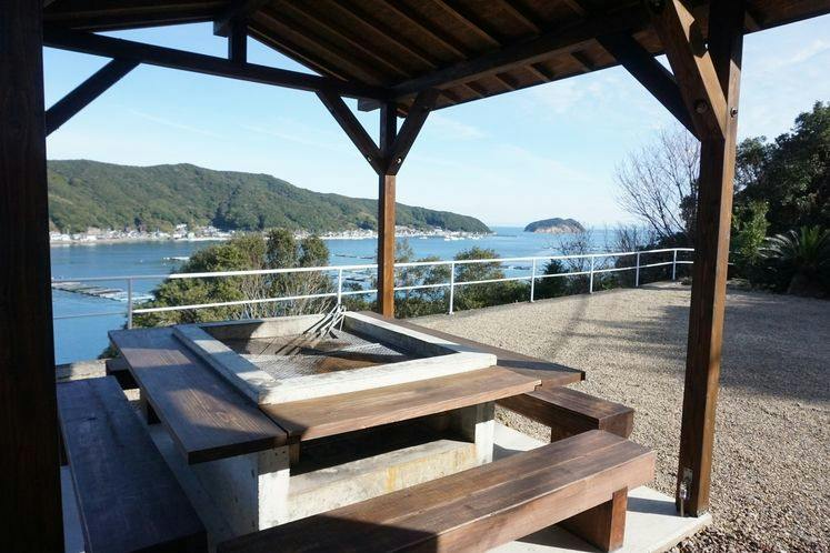Tsubaki House