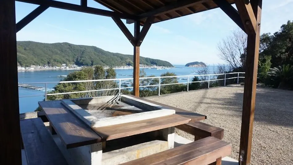 Tsubaki House