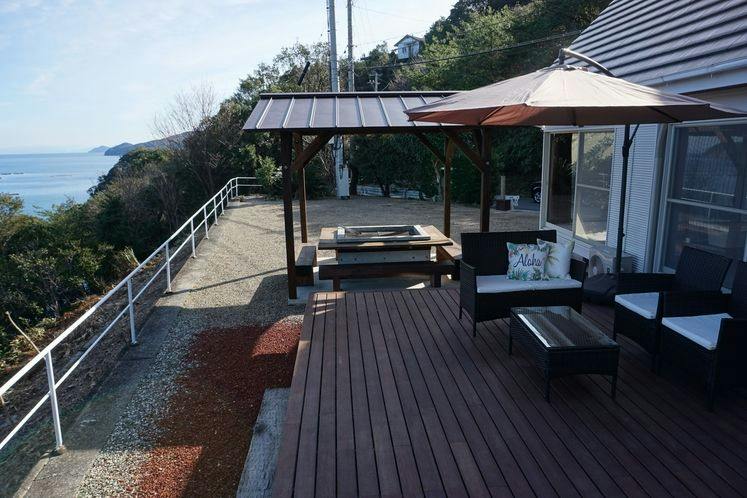 Tsubaki House