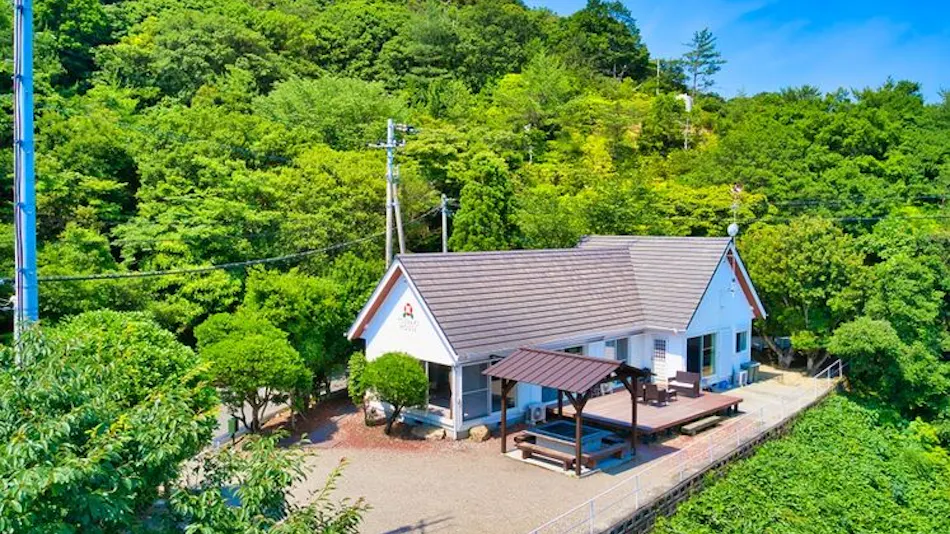 Tsubaki House