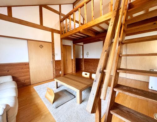 ロフト付き和洋室16畳【ヒマワリ】