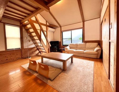 ロフト付き和洋室16畳【ヒマワリ】