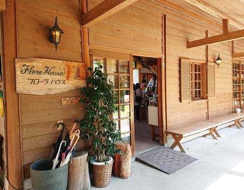 ショップ「フローラ」　入り口