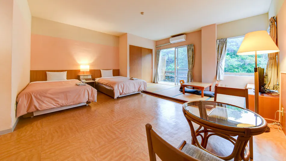 Iriomote Island Jungle Hotel Painumaya