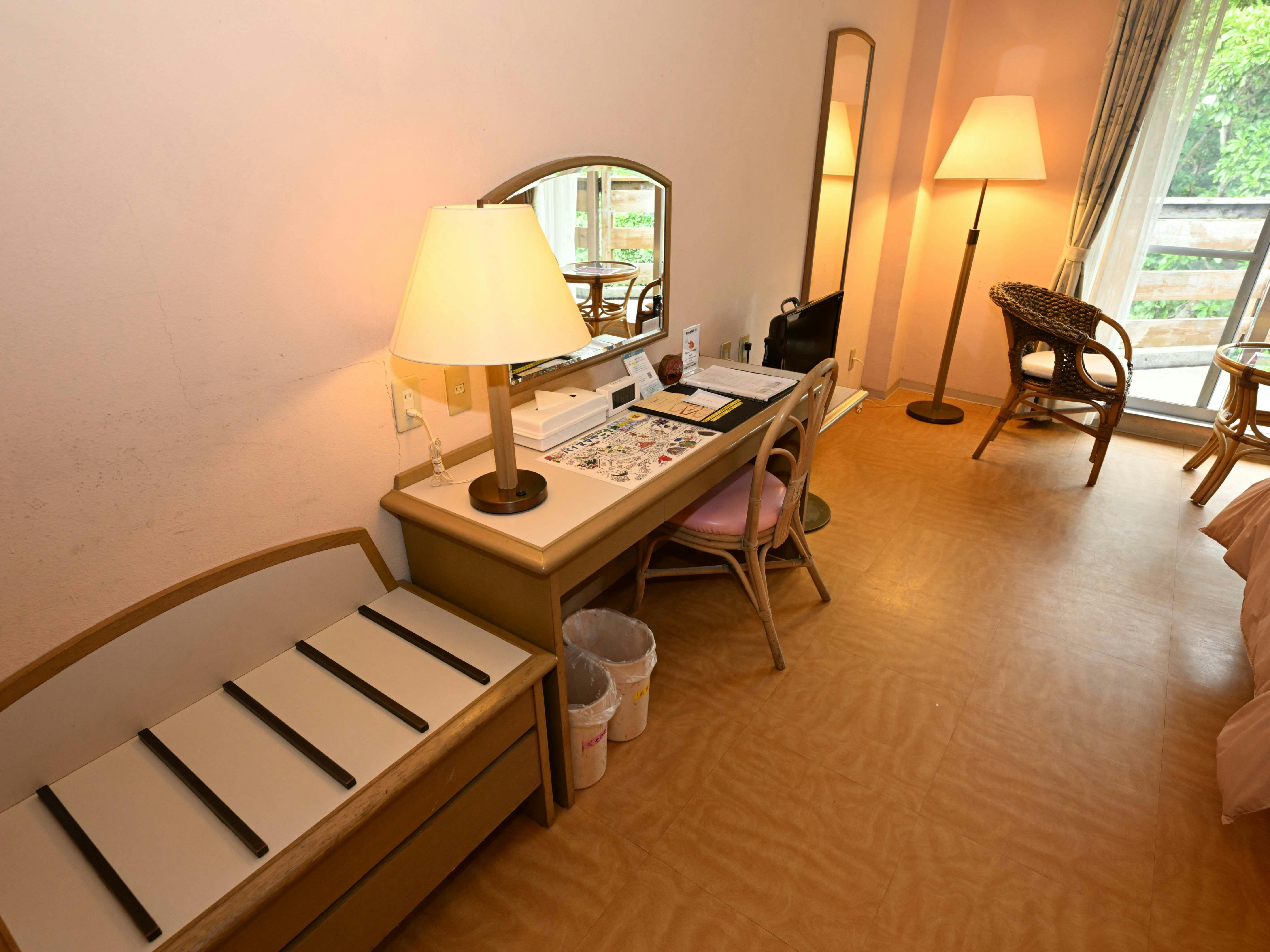 Iriomote Island Jungle Hotel Painumaya