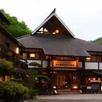 호반에 자리한 숨겨진 숙소 양호장