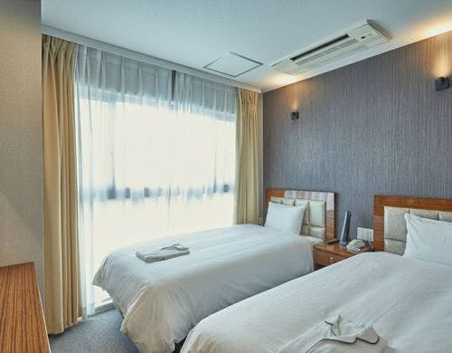 13.5平方メートル定員：2名ベッド幅：100cm