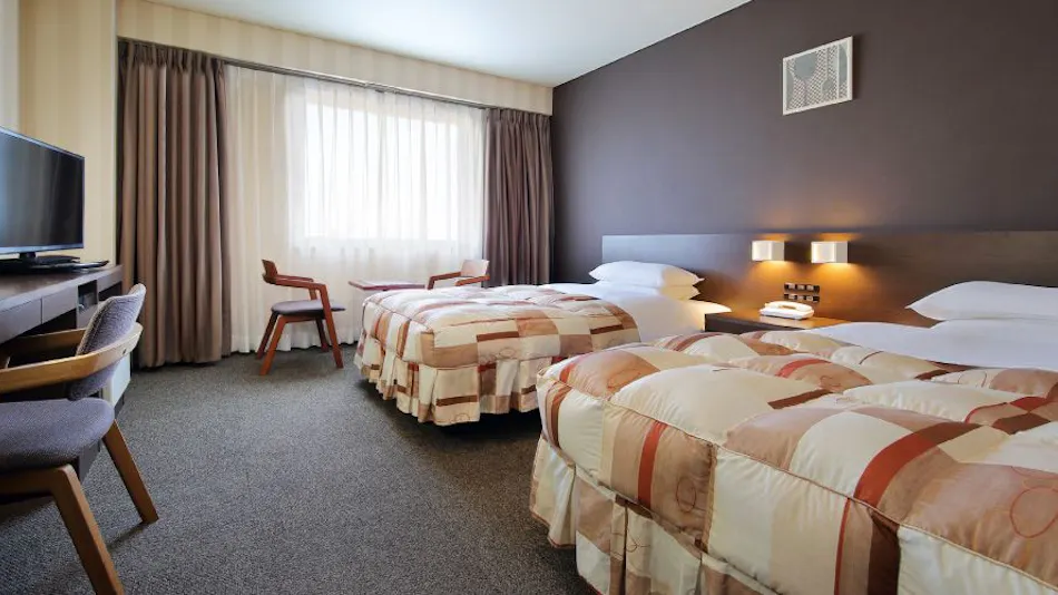 Bridal & Hotel Raffine