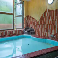 男性大浴場位於河邊(溫泉)