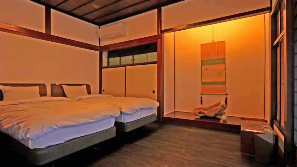 Yashio Inn in the Port Town