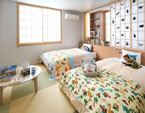 【恐竜ルーム】家族で楽しめるお部屋です