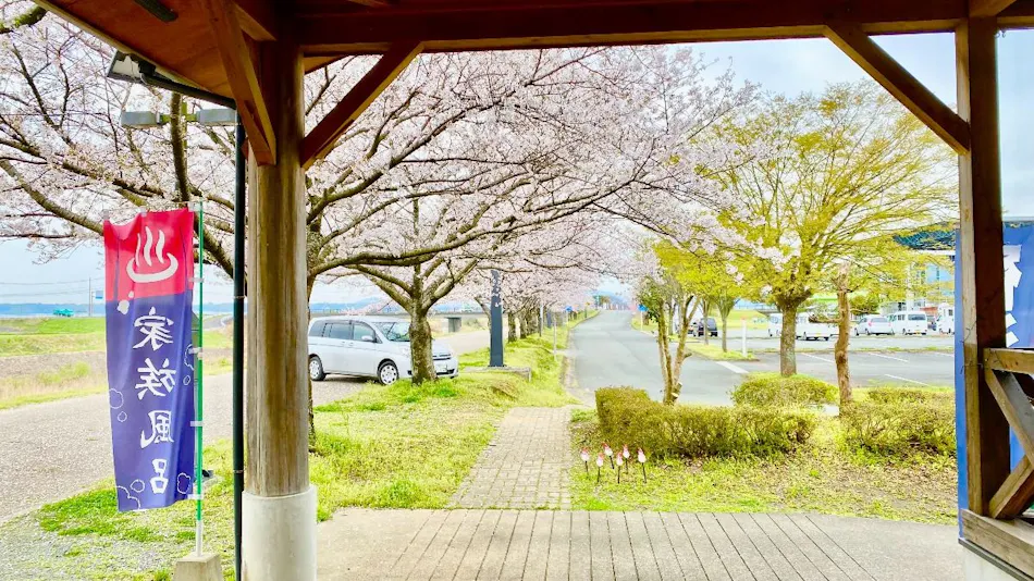 Kikamoto Town Agriculture and Forestry Exchange Facility