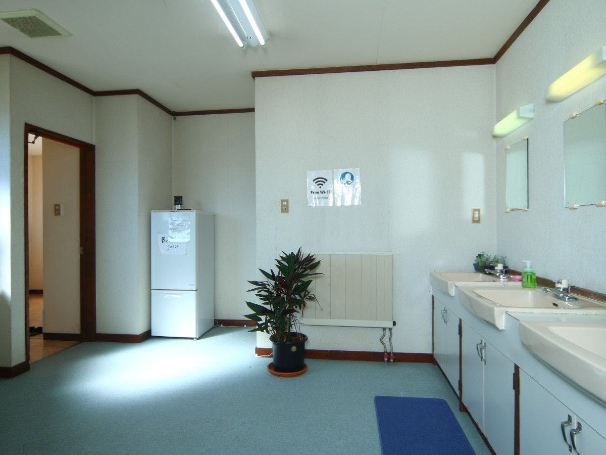 สิ่งอำนวยความสะดวก: ห้องล้างหน้า