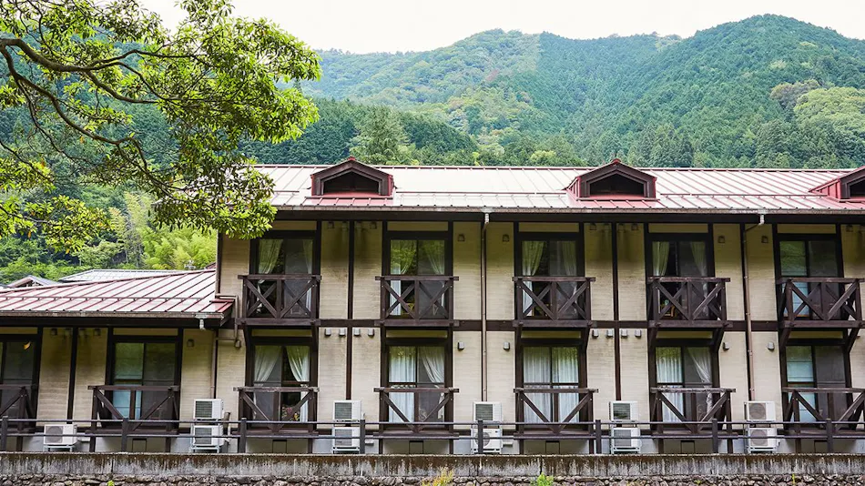 Hosenbo Lodge