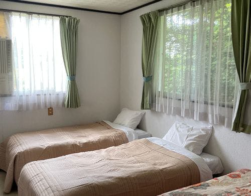 和洋室バストイレ付B