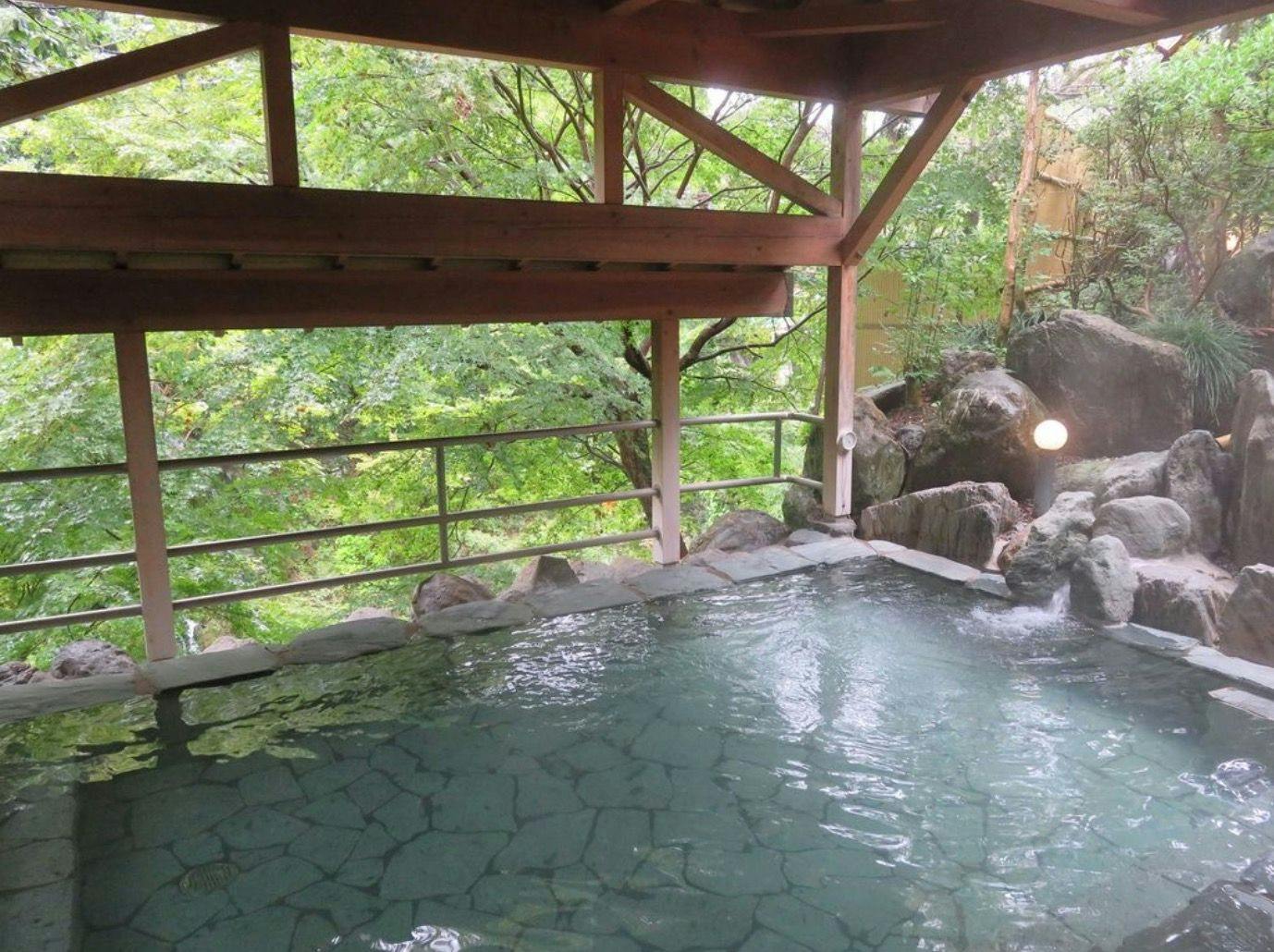 น้ำพุร้อนที่อยู่ติดกัน "Mangan no Yu"