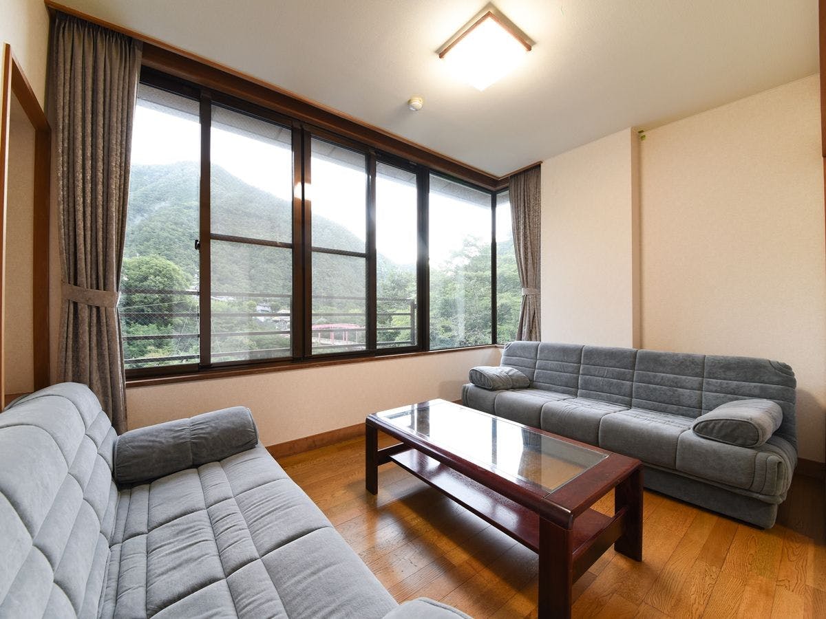 Ashiyasu Onsen Iwaenkan