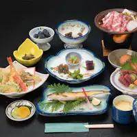 *【ตัวอย่างอาหารเย็น / อาคารหลัก】