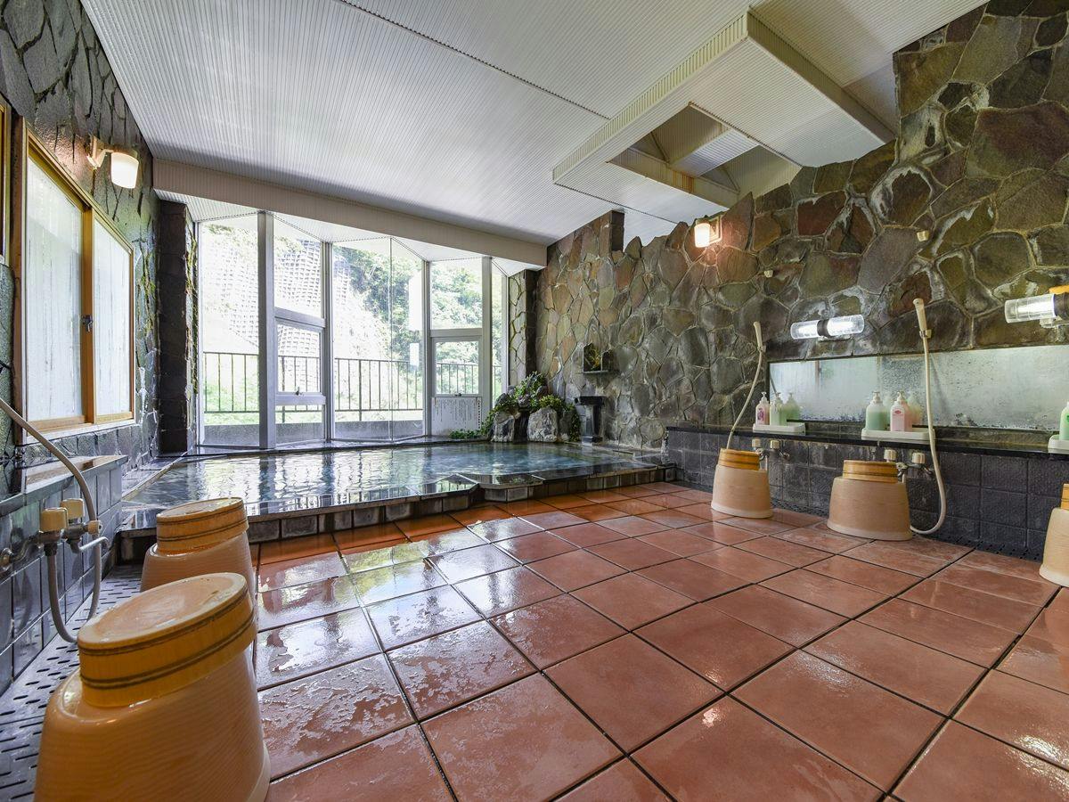 Ashiyasu Onsen Iwaenkan