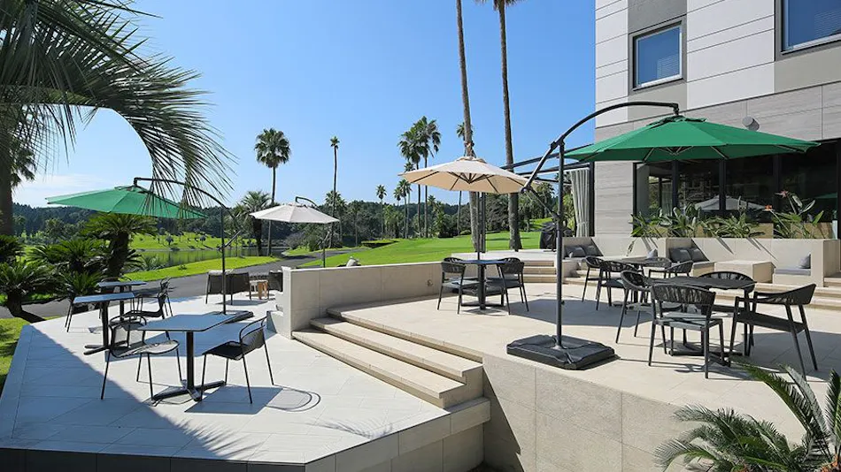 GOLF & RESORT HOTEL Golden Palm Springs