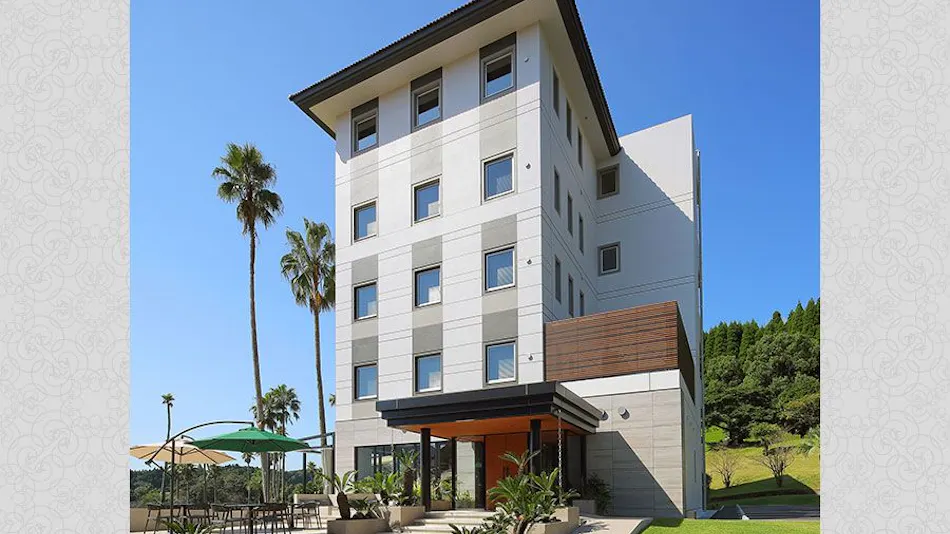 GOLF & RESORT HOTEL Golden Palm Springs