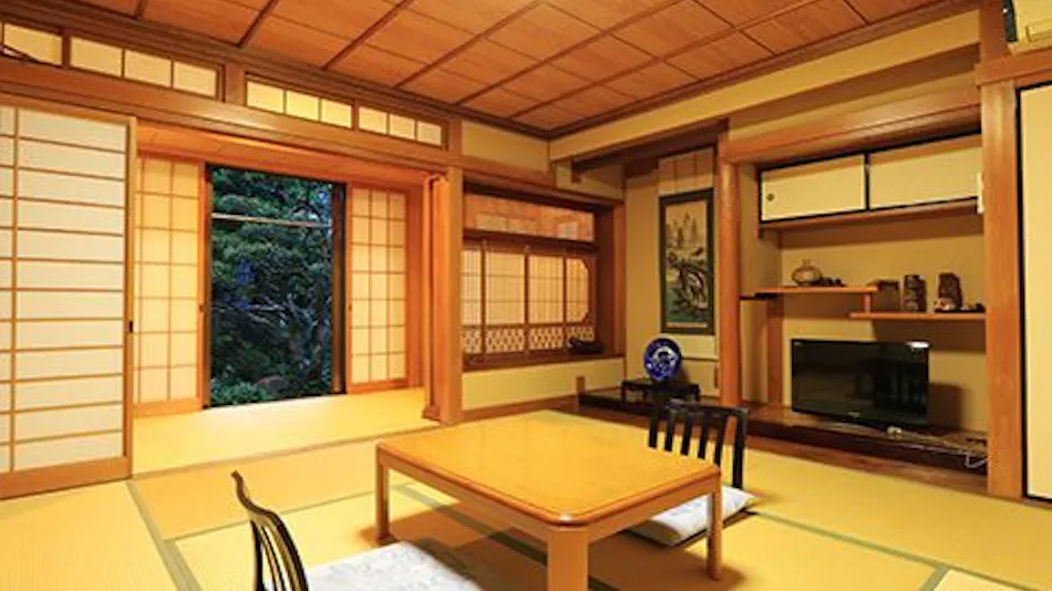 Satsu Onsen: Kameya, an Inn with an Indoor Bath Scented by the Sea Breeze