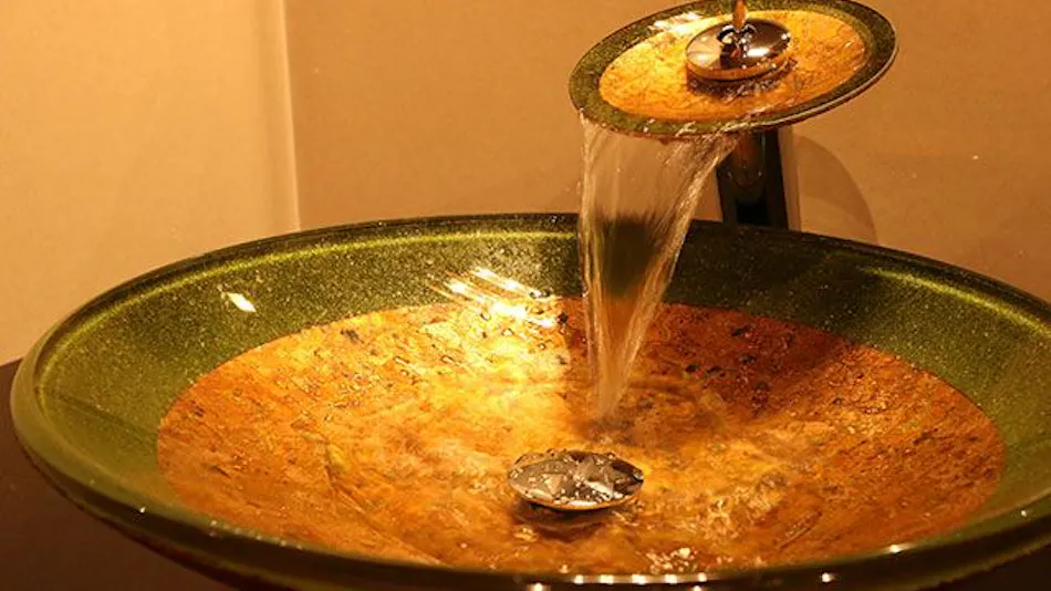 Satsu Onsen: Kameya, an Inn with an Indoor Bath Scented by the Sea Breeze