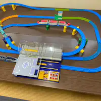 เรามีของเล่นหลากหลายรวมถึง Plarail
