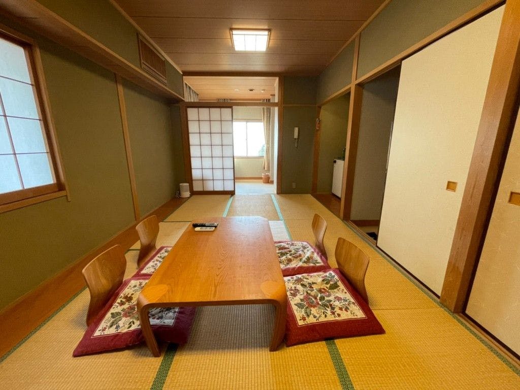THE RETREATMENT Yugawara