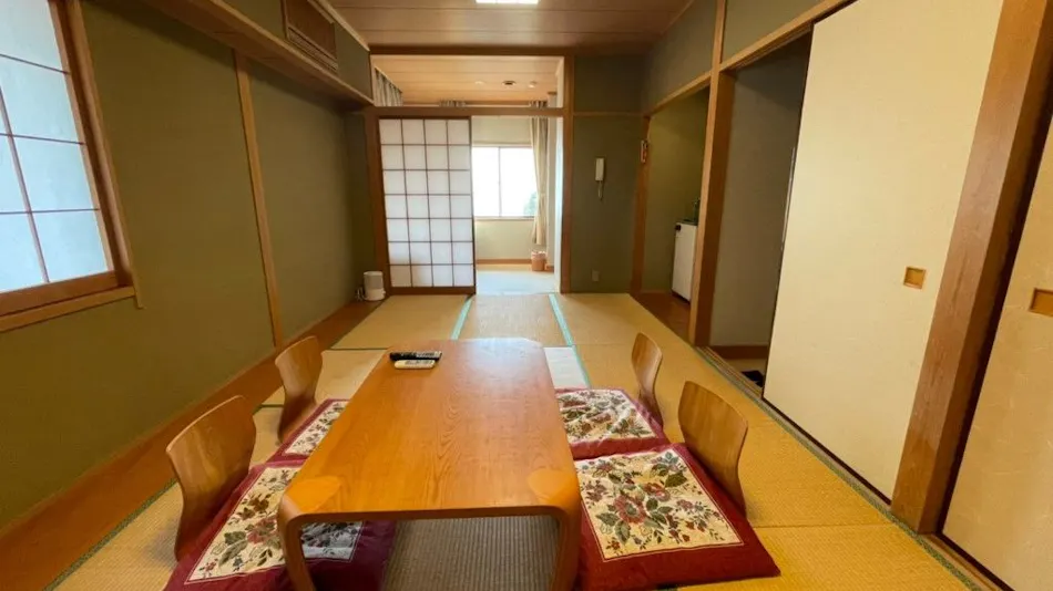 THE RETREATMENT Yugawara